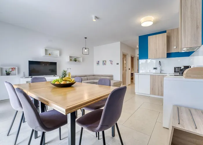 Dita-1 By Interhome 크리크베니카