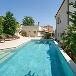 Appartamento Dita-1 By Interhome