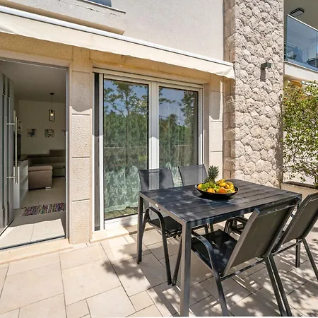 Dita-1 By Interhome